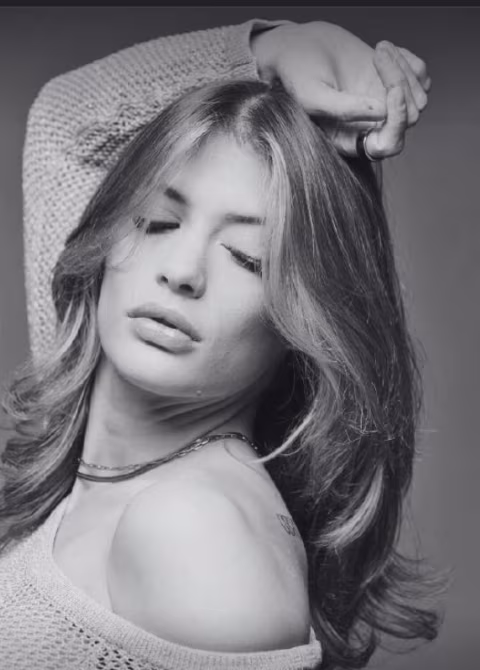 Alexissss - Blonde Girl Next Door